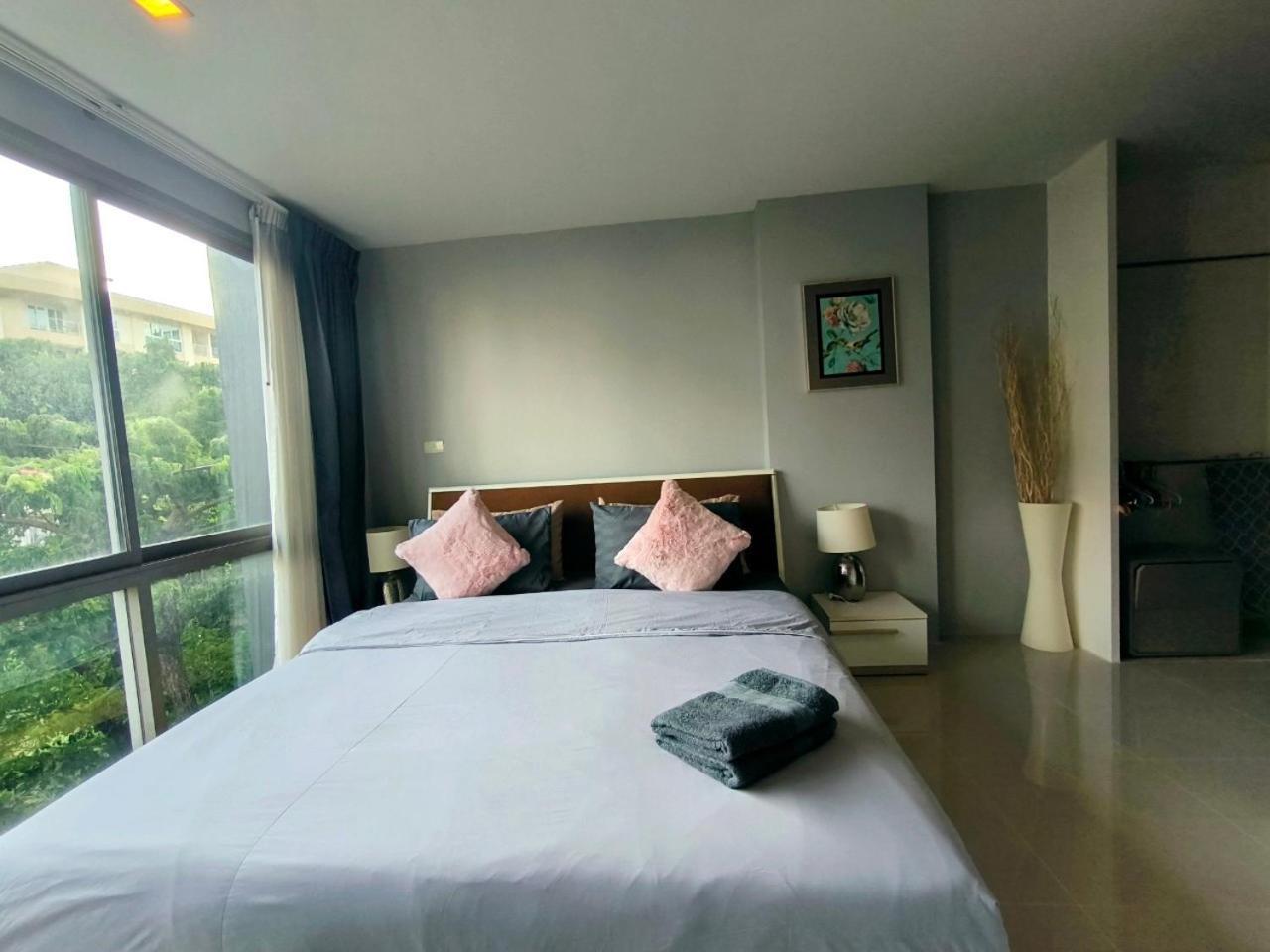 The Urban City Center By Fantasea Beach Pattaya Eksteriør bilde