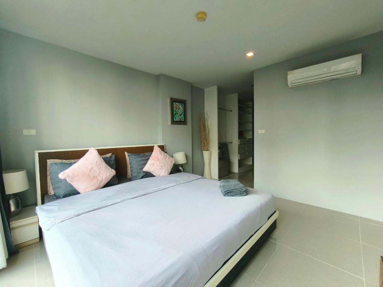 The Urban City Center By Fantasea Beach Pattaya Eksteriør bilde