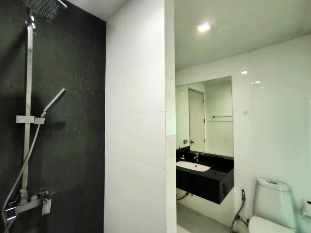 The Urban City Center By Fantasea Beach Pattaya Eksteriør bilde